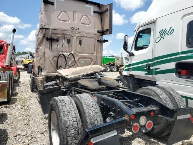 2022 Freightliner Cascadia 126