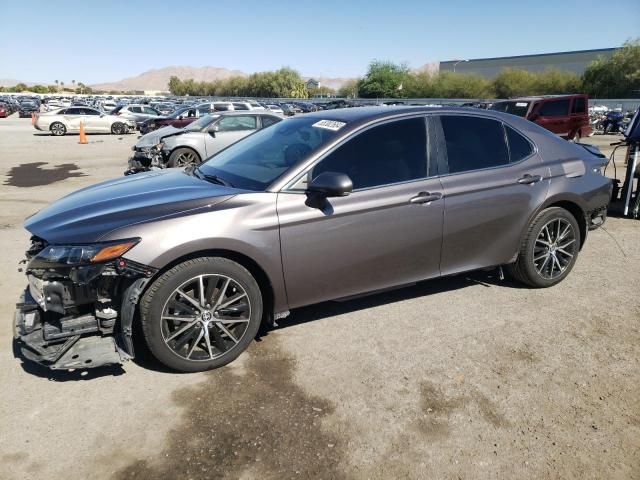 2022 Toyota Camry SE