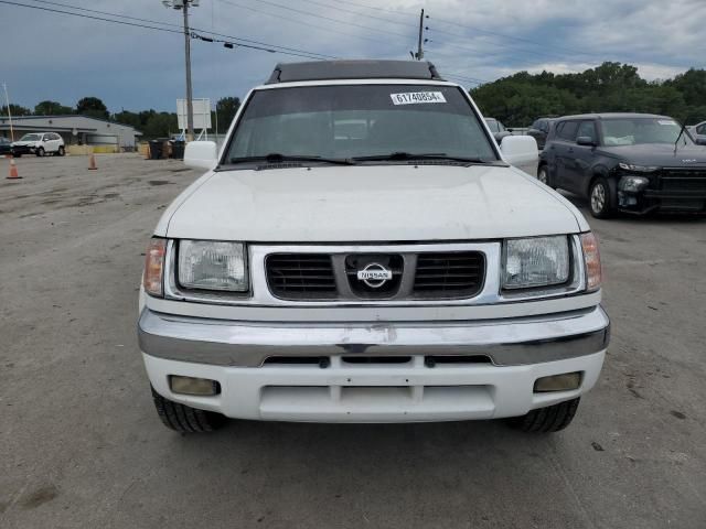 2000 Nissan Frontier Crew Cab XE