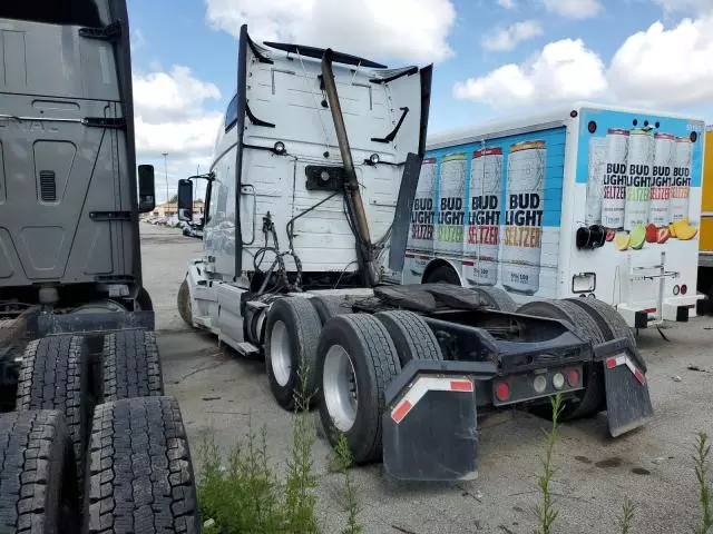 2013 Volvo VN VNL