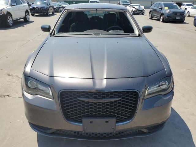 2021 Chrysler 300 Touring