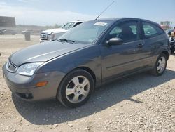 Salvage cars for sale from Copart Kansas City, KS: 2005 Ford Focus ZX3