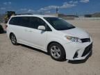 2018 Toyota Sienna LE