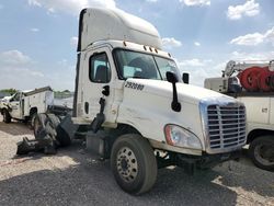 Salvage trucks for sale at Houston, TX auction: 2017 Freightliner Cascadia 125