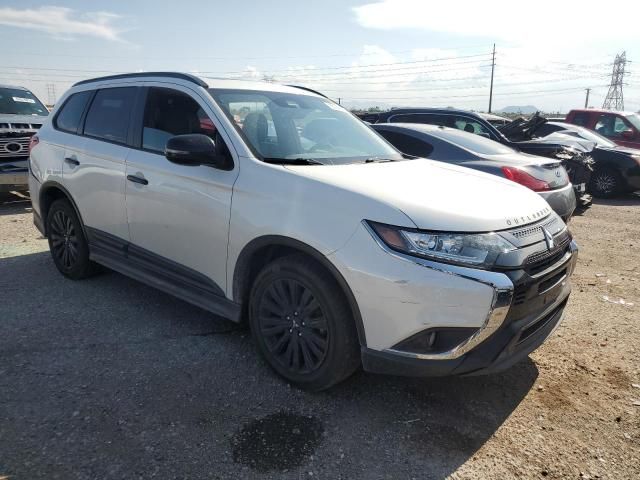 2020 Mitsubishi Outlander SE