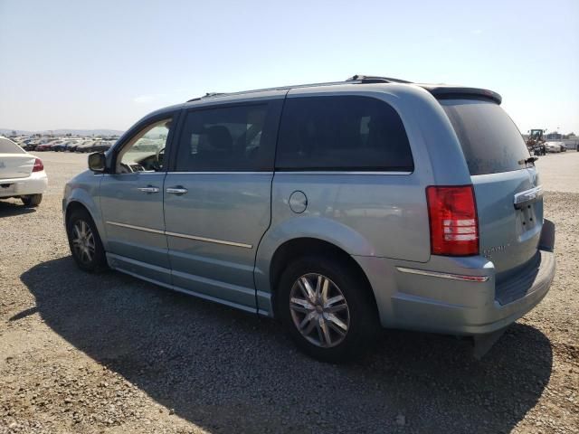 2010 Chrysler Town & Country Limited