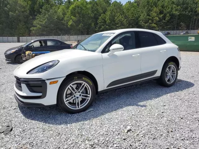 2024 Porsche Macan Base