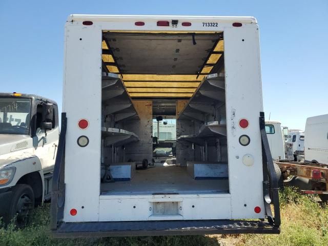 2005 Freightliner Chassis M Line WALK-IN Van