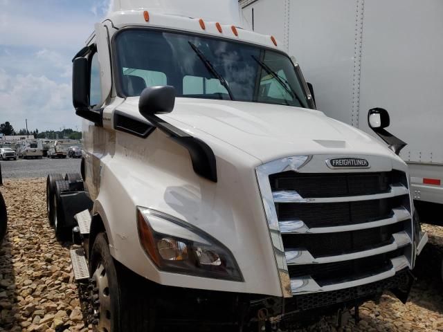 2022 Freightliner Cascadia 116