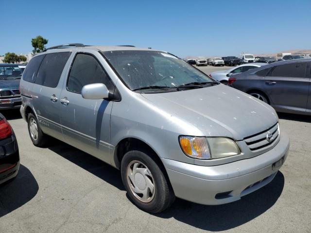 2002 Toyota Sienna LE