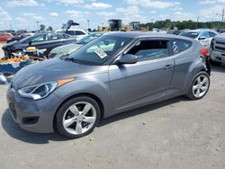 Vehiculos salvage en venta de Copart Indianapolis, IN: 2013 Hyundai Veloster