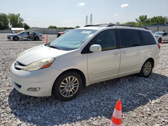 2010 Toyota Sienna XLE