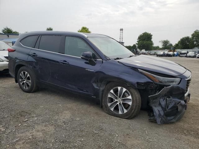 2021 Toyota Highlander Hybrid XLE