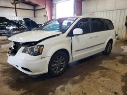 Salvage cars for sale at Lansing, MI auction: 2015 Chrysler Town & Country S