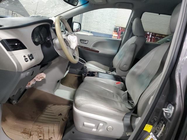 2012 Toyota Sienna XLE