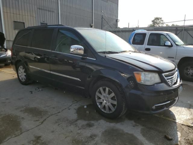 2011 Chrysler Town & Country Touring L