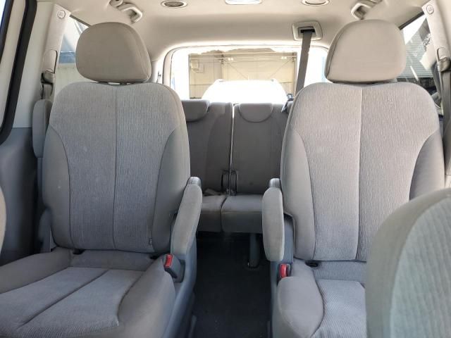 2012 KIA Sedona LX