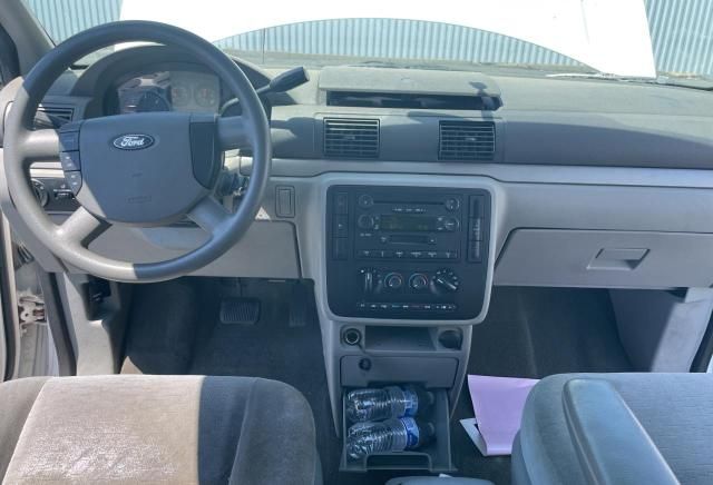 2004 Ford Freestar SE