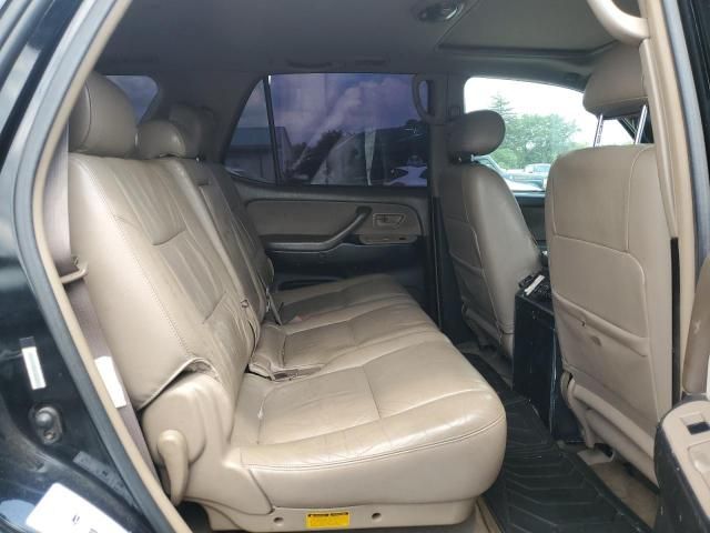 2004 Toyota Sequoia SR5