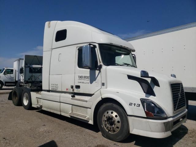 2011 Volvo VN VNL