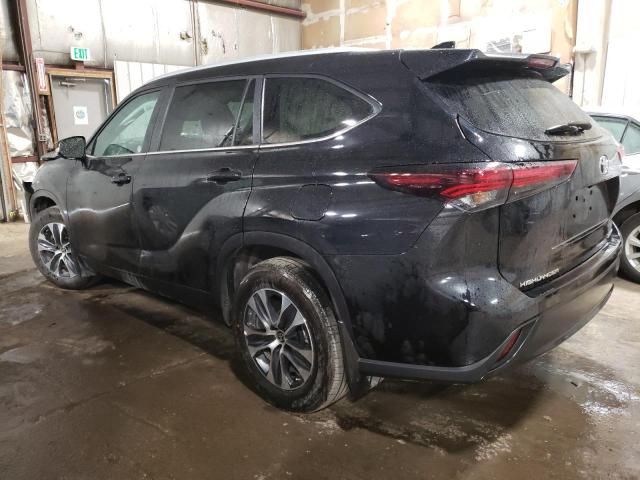 2024 Toyota Highlander LE