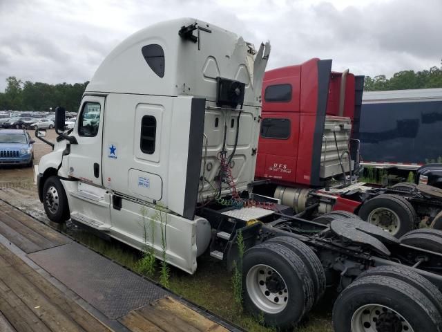 2018 Freightliner Cascadia 126