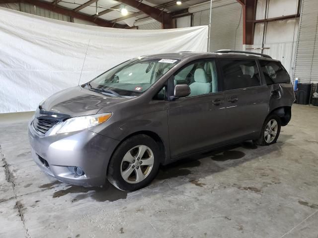 2014 Toyota Sienna LE