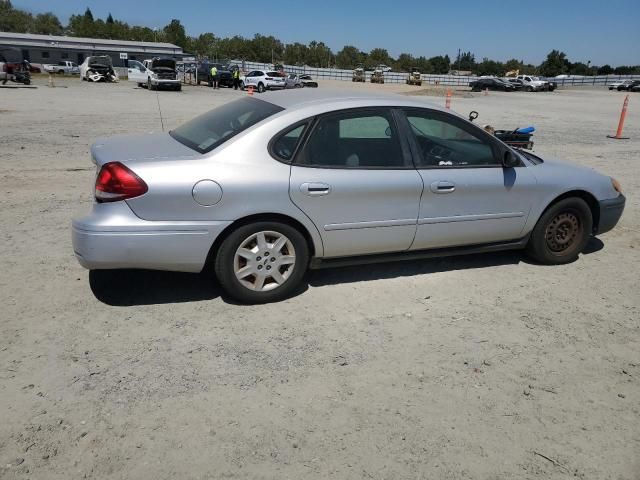 2005 Ford Taurus SE