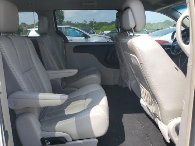 2013 Chrysler Town & Country Touring