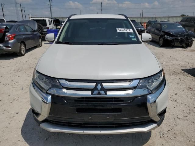 2016 Mitsubishi Outlander SE