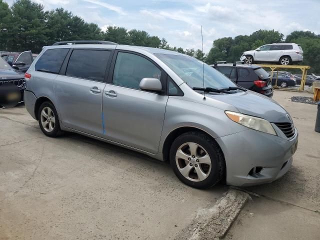 2011 Toyota Sienna LE