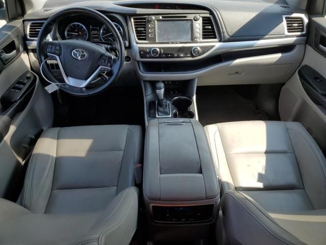 2017 Toyota Highlander SE