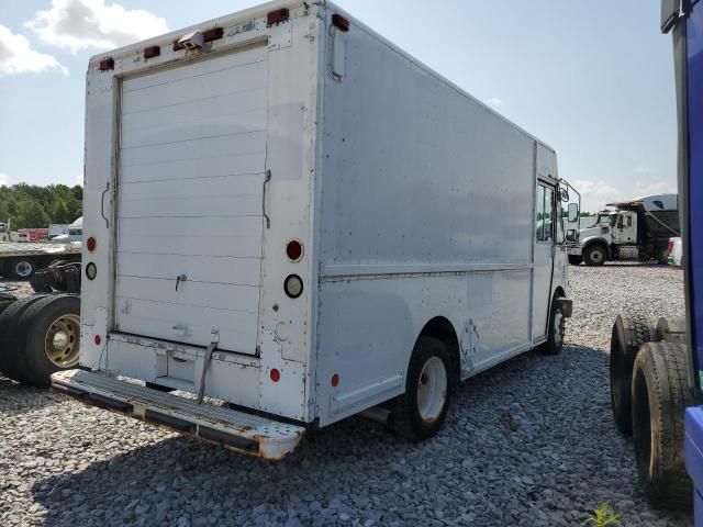 2004 Freightliner Chassis M Line WALK-IN Van