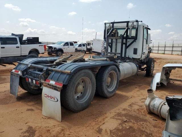 2019 Kenworth Construction T880