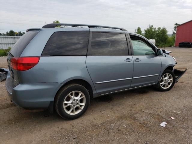 2004 Toyota Sienna LE