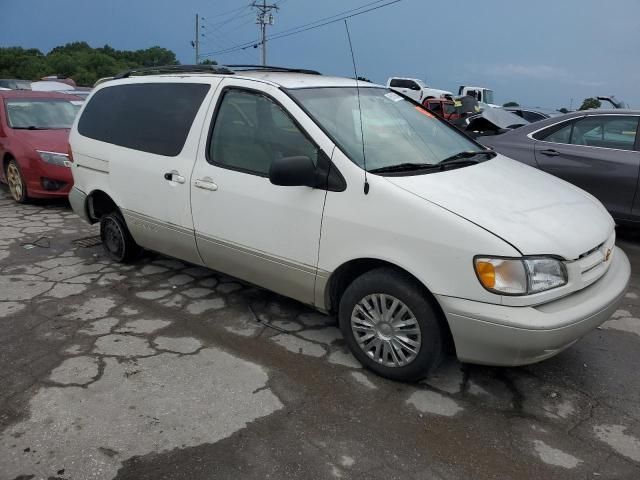 1998 Toyota Sienna LE