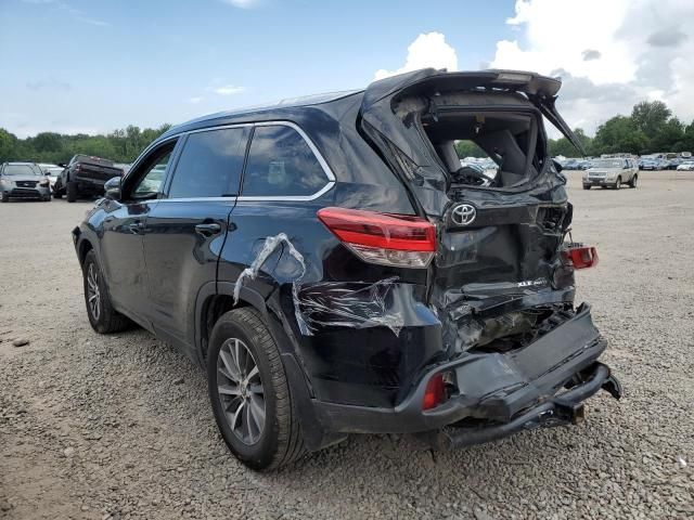 2019 Toyota Highlander SE