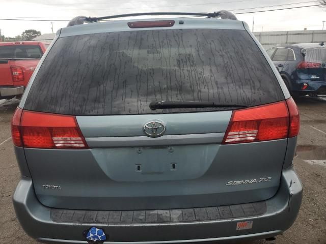 2004 Toyota Sienna XLE