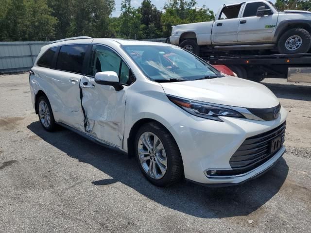 2021 Toyota Sienna Limited