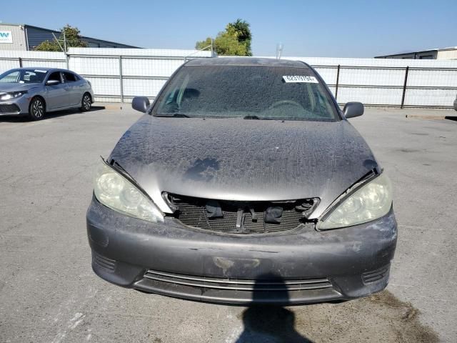 2005 Toyota Camry LE