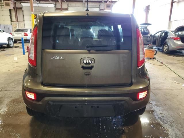 2013 KIA Soul +