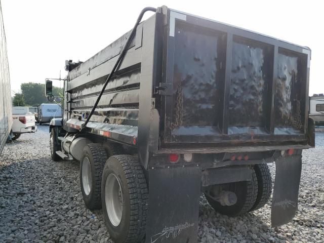 1992 Freightliner Conventional FLD120