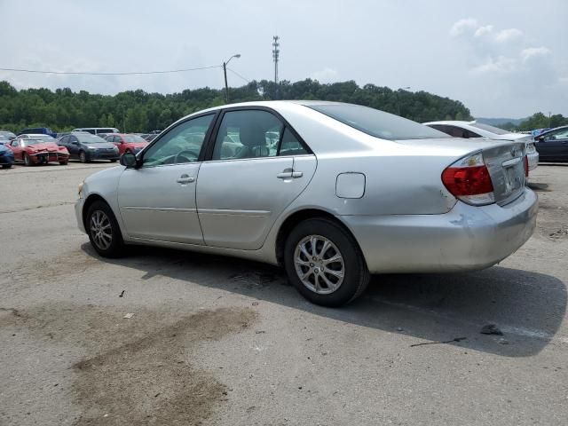 2005 Toyota Camry LE