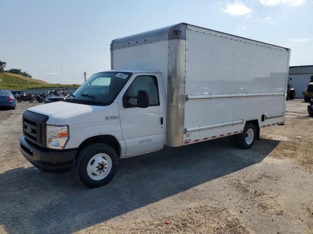 2018 Ford Econoline E350 Super Duty Cutaway Van