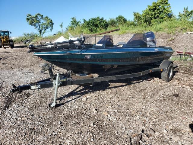 1994 Stratos Boat