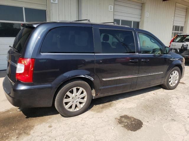 2013 Chrysler Town & Country Touring