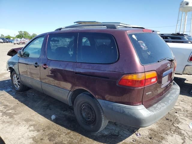 1998 Toyota Sienna LE