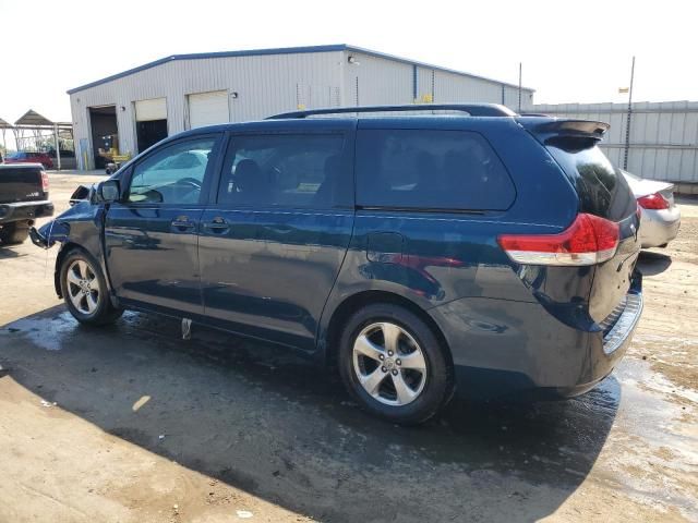 2011 Toyota Sienna LE