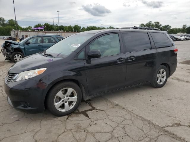 2014 Toyota Sienna LE