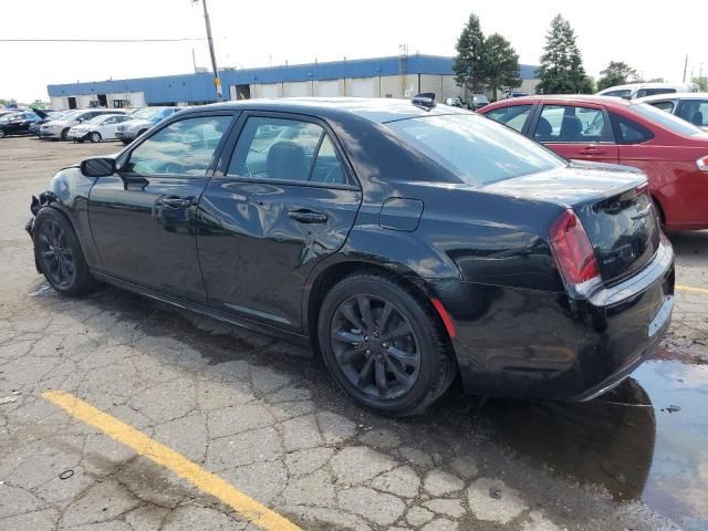 2023 Chrysler 300 Touring L